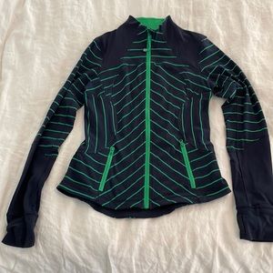 Lululemon full zip jacket, excellent condition
